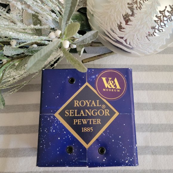 NIB Royal Selangor Victoria and Albert Museum William Morris Pewter Corkscrew - Picture 4 of 12